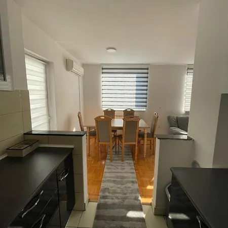 Ilidza Luzani Apartamento *